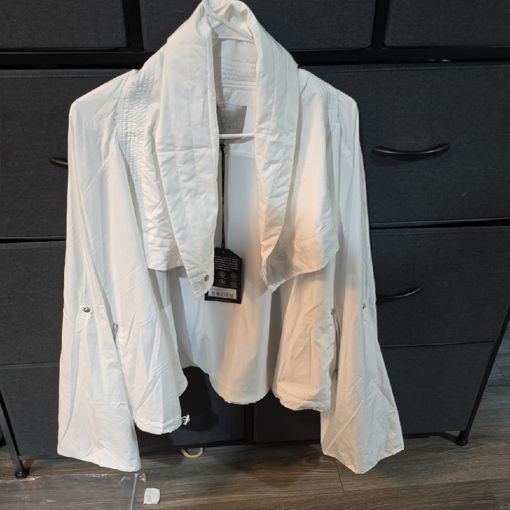 Anatomie White Trench Coat. New With Tags. XL. Rain/Wind Jacket.
